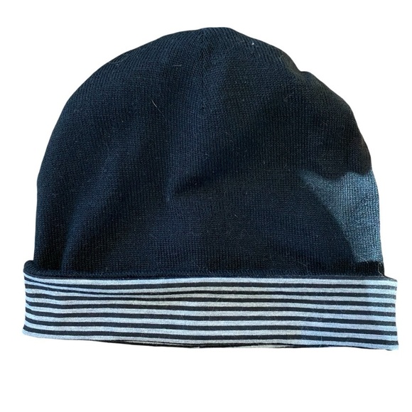 Reversible black and striped toque women’s(4) - Picture 1 of 3